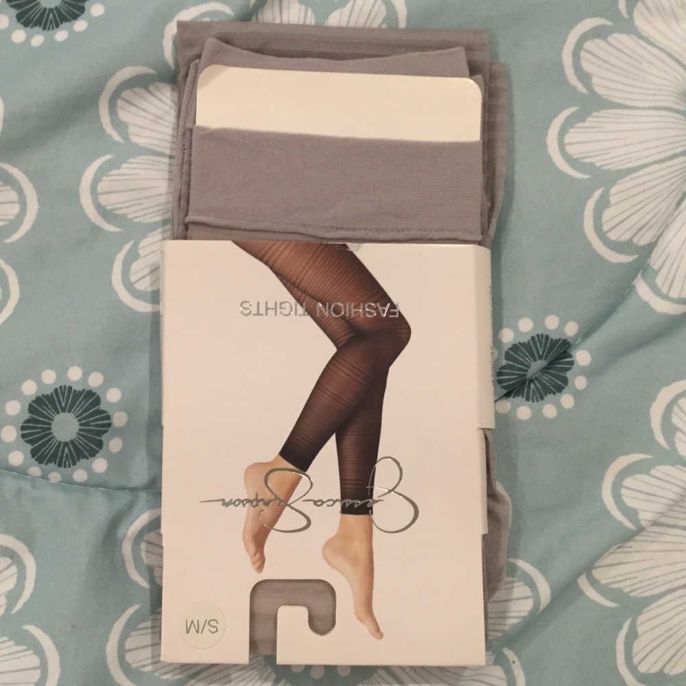 Jessica Simpson’s fashion tights